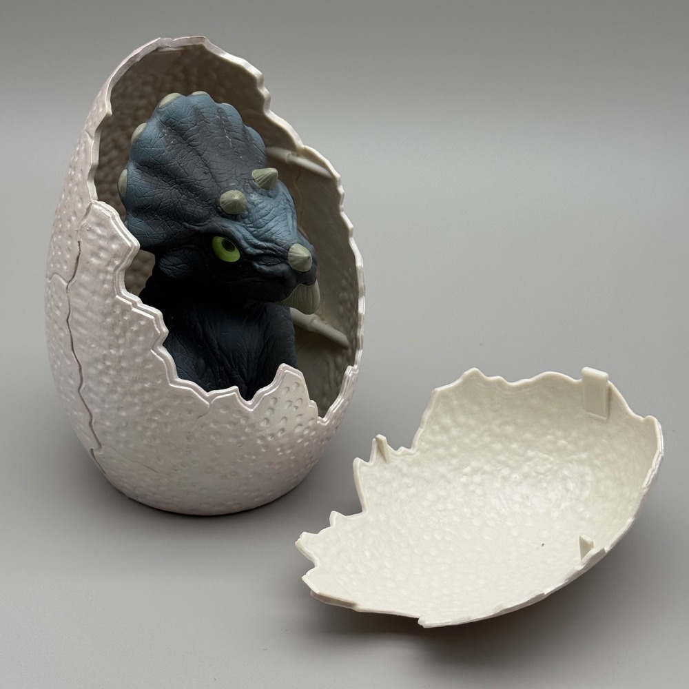 Jurassic Park Hatchling Triceratops Dinosaur Egg Figure 1996 Kenner Vintage